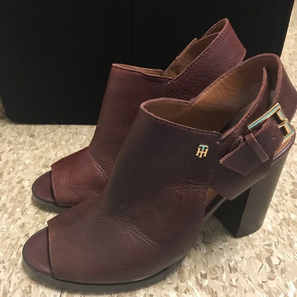 Tommy Hilfiger Leather Twpeppy Chunky Heel Sandal - Picture 3 of 6